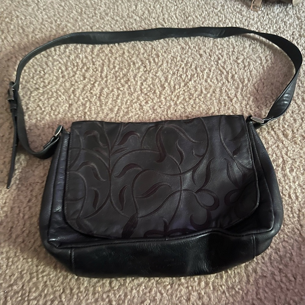 Stone Mountain crossbody or shoulder bag
